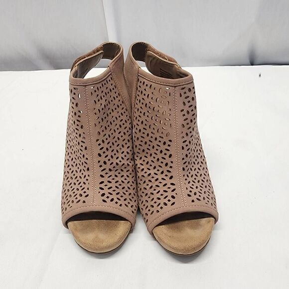 Giani Bernini Womens Joisey Rubber Peep Toe Casual, Rose Perforated Size 7 - Picture 4 of 11